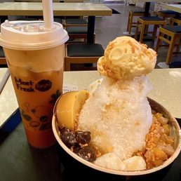 Fluffy Thai Milk Tea with Pudding & Q Mochi Milk Shaved Ice