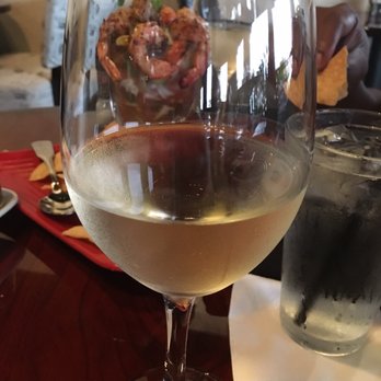 Mezza Grille - Pinot Grigio - Mediterranean Near Me - Houston, Texas