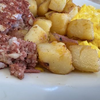 Dysart's Restaurant & Truck Stop - Home Fries - Diners Near Me - Hermon, Maine Dysart's Restaurant & Truck Stop - Home Fries - Diners Near Me - Hermon, Maine