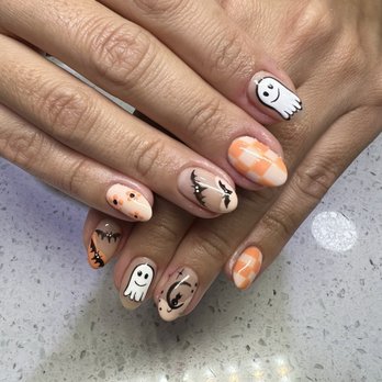 Lavish Nail Bar - Nail Salons Near Me - Miramar, Florida