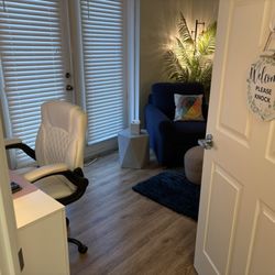 Peace of Mind Amelia - Office