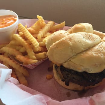 Paradise Pup - Burger perfection... Gotta get a cup of merkt's with the fries... - Fast Food Near Me - Des Plaines, Illinois Paradise Pup - Burger perfection... Gotta get a cup of merkt's with the fries... - Fast Food Near Me - Des Plaines, Illinois