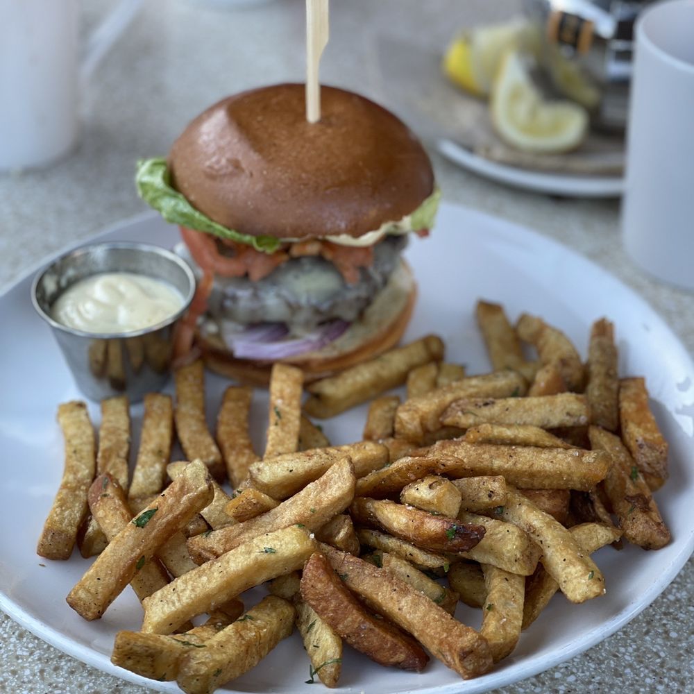 Arms Reach Bistro - Organic beef burger - Canadian (New) Near Me - North Vancouver, British Columbia Arms Reach Bistro - Organic beef burger - Canadian (New) Near Me - North Vancouver, British Columbia