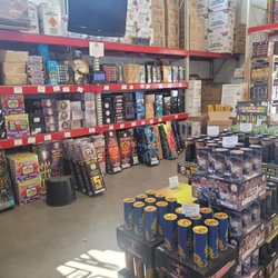 KG Fireworks Warehouse - Reloadables, canister shells, mortars etc