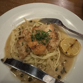 VIVO Italian Kitchen - Chicken piccata - Italian Near Me - Universal City, California VIVO Italian Kitchen - Chicken piccata - Italian Near Me - Universal City, California