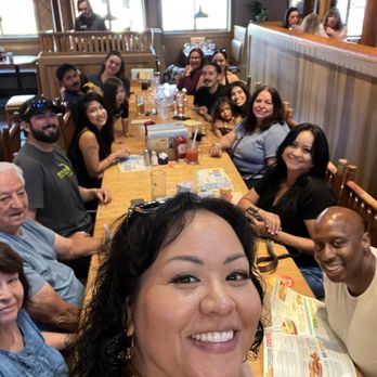 Islands Restaurant - Large group & I called 30min before cuz Oggis cancelled us. Ty Islands - Burgers Near Me - Vista, California