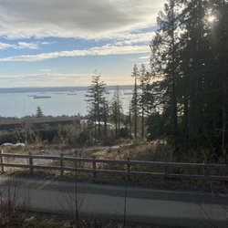 Colleen's Cafe - West Vancouver bike trail
