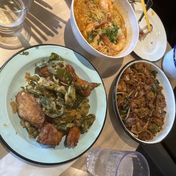 Gai Noi - Desserts Near Me - Minneapolis, Minnesota