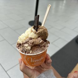 Venchi - Double scoop