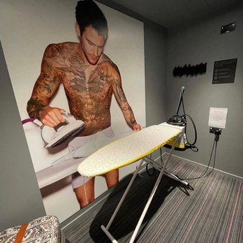 Moxy London Stratford - Hotels Near Me - London, XGL