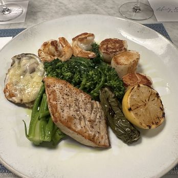 Liberty Kitchen & Oysterette - Libertine Broiled Seafood Platter (sub mash) - New American Near Me - Houston, Texas Liberty Kitchen & Oysterette - Libertine Broiled Seafood Platter (sub mash) - New American Near Me - Houston, Texas