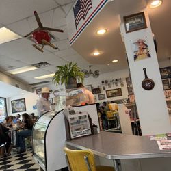 Linda's Soda Bar & Grill - Countertop
