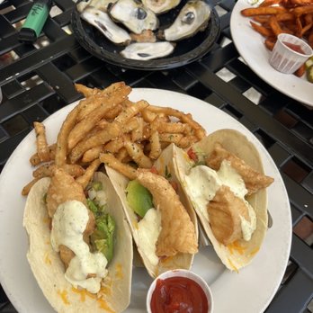 Kooper's Tavern - Fish tacos - Bars Near Me - Baltimore, Maryland
