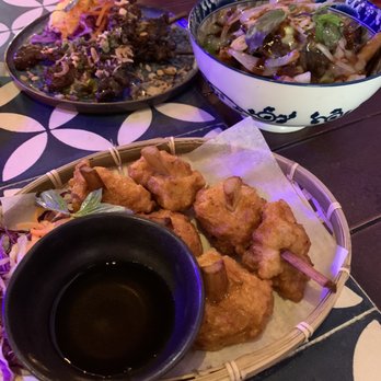 Dzo Viet Eatery - Grilled beef skewers, deep fried prawns, beef poutine - Vietnamese Near Me - Toronto, Ontario