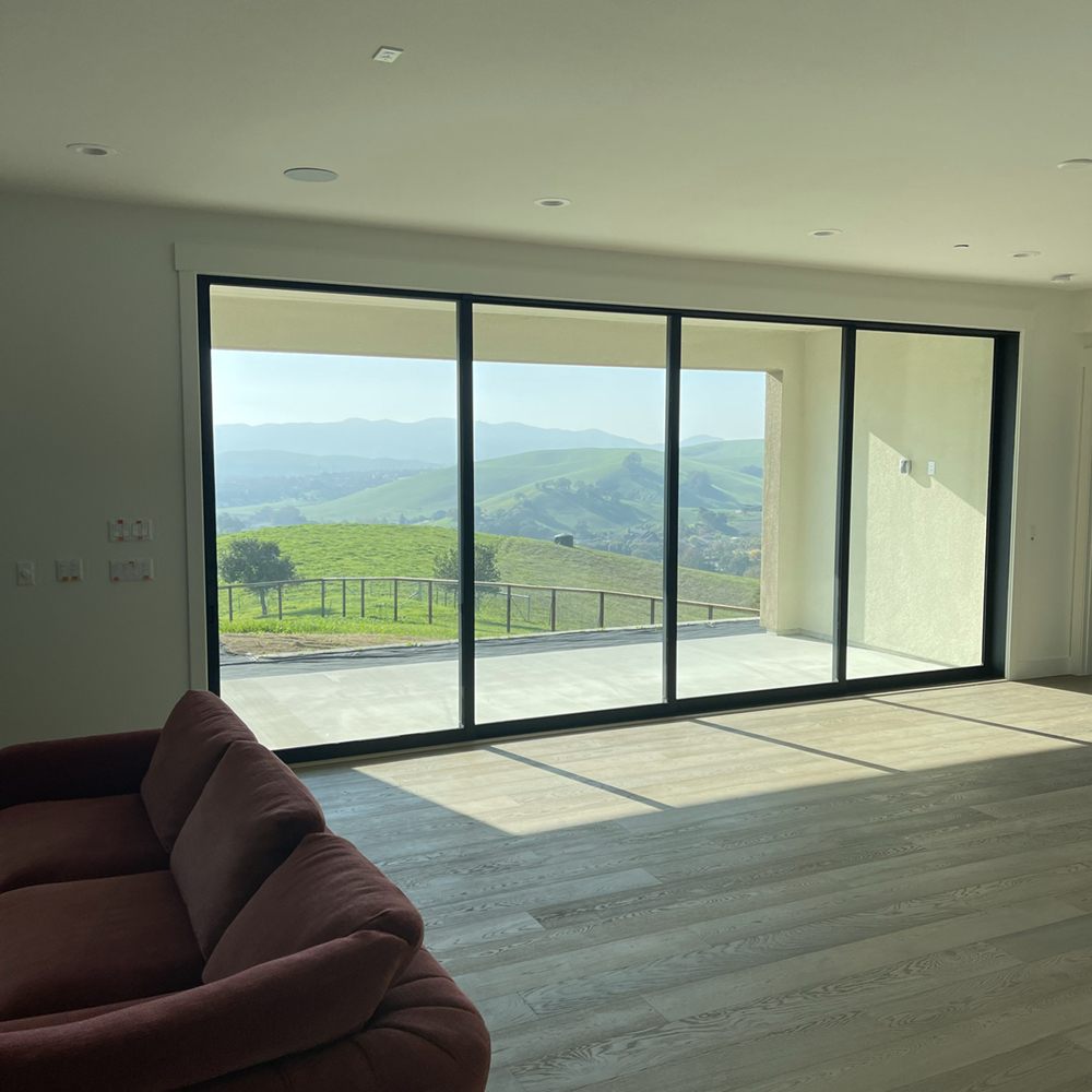 LUXE DRAPERY Updated September 2024 Los Angeles, California