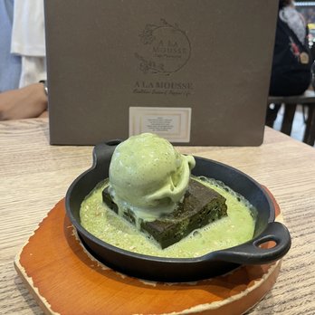 A La Mousse - Desserts Near Me - Philadelphia, Pennsylvania