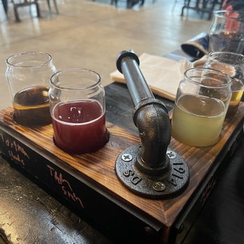 Soundgrowler Brewing - Flight of beer - Mexican Near Me - Tinley Park, Illinois Soundgrowler Brewing - Flight of beer - Mexican Near Me - Tinley Park, Illinois