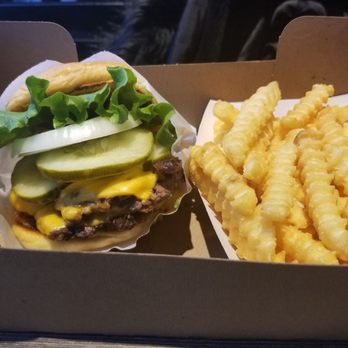 Shake Shack Oak Brook - Fast Food Near Me - Oak Brook, Illinois Shake Shack Oak Brook - Fast Food Near Me - Oak Brook, Illinois