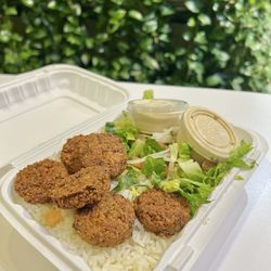Cafe de Miro - Green Falafel with rice