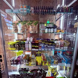 Red Star Vapor & Smoke - CBD, RYO tobacco, Swisher sweet, Butane, Kratom, Rolling papers