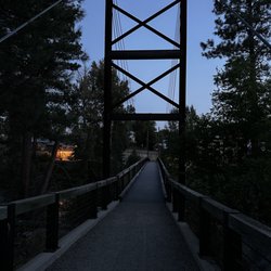 River Pines Inn - Trailhead that goes over Chewuch river