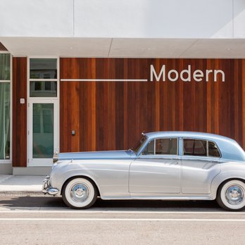 Revvies Luxury Transportation - Vintage meets Modern: Our 1959 Rolls-Royce at The Sarasota Modern Hotel - Limos Near Me - Sarasota, Florida Revvies Luxury Transportation - Vintage meets Modern: Our 1959 Rolls-Royce at The Sarasota Modern Hotel - Limos Near Me - Sarasota, Florida