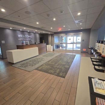 Hampton Inn & Suites Chico - Front desk - Hotels Near Me - Chico, California Hampton Inn & Suites Chico - Front desk - Hotels Near Me - Chico, California