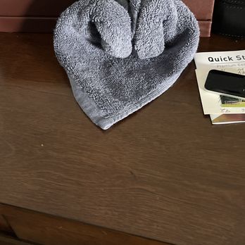 Morales House Cleaning Services - Nice little touches like this heart folded wash cloth can be seen throughout my home now. - Home Cleaning Near Me Morales House Cleaning Services - Nice little touches like this heart folded wash cloth can be seen throughout my home now. - Home Cleaning Near Me