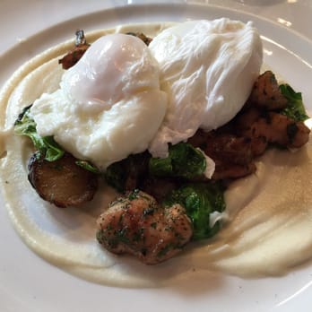Au Comptoir - Sweet breads with poached eggs on top - French Near Me - Vancouver, British Columbia Au Comptoir - Sweet breads with poached eggs on top - French Near Me - Vancouver, British Columbia