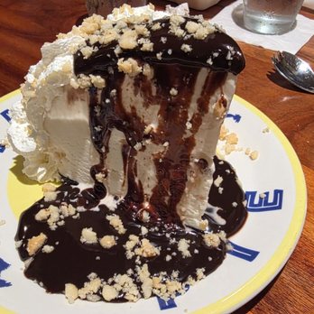 Leilani's On The Beach - Mud Pie for dessert - Seafood Near Me - Lahaina, Hawaii Leilani's On The Beach - Mud Pie for dessert - Seafood Near Me - Lahaina, Hawaii