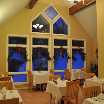 Carmel Cove Inn - Eat a gourmet breakfast in the stunning breakfast room - Resorts Near Me - Swanton, Maryland Carmel Cove Inn - Eat a gourmet breakfast in the stunning breakfast room - Resorts Near Me - Swanton, Maryland