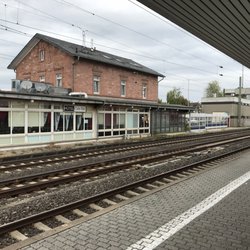 Bahnhof Kelsterbach - Wunderschön!