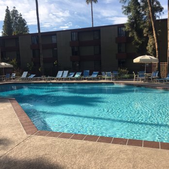 DoubleTree by Hilton Hotel Phoenix Tempe - Poolside - Hotels Near Me - Tempe, Arizona
