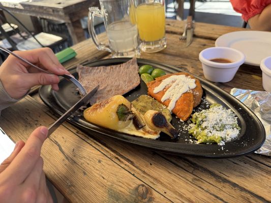 La Oruga y La Cebada by null