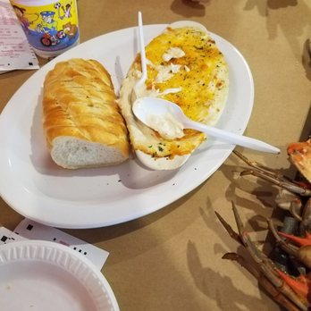 Abner's Crab House - Seafood Near Me - Chesapeake Beach, Maryland