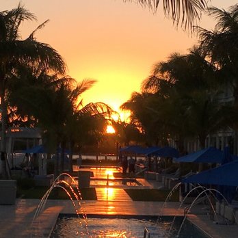 Yellowfin Bar & Kitchen - Sunset views - American Near Me - Key West, Florida