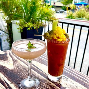 Broderick - Alcoholic Beverages - Burgers Near Me - Walnut Creek, California