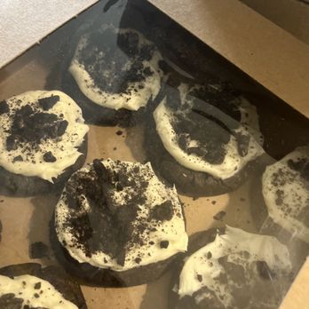 Savory Trendz Cheesecake - a box of cookies - Bakeries Near Me Savory Trendz Cheesecake - a box of cookies - Bakeries Near Me