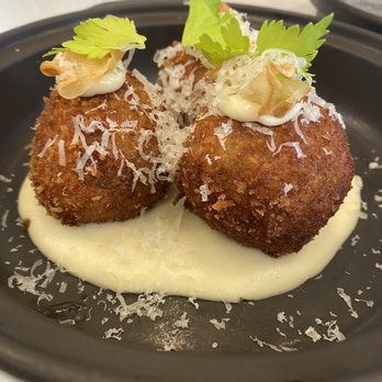 et al. - Breakfast & Brunch Near Me - Honolulu, Hawaii