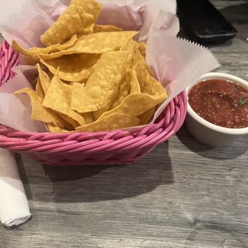 La Victoria - Free chips and salsa - Mexican Near Me - Cary, North Carolina La Victoria - Free chips and salsa - Mexican Near Me - Cary, North Carolina