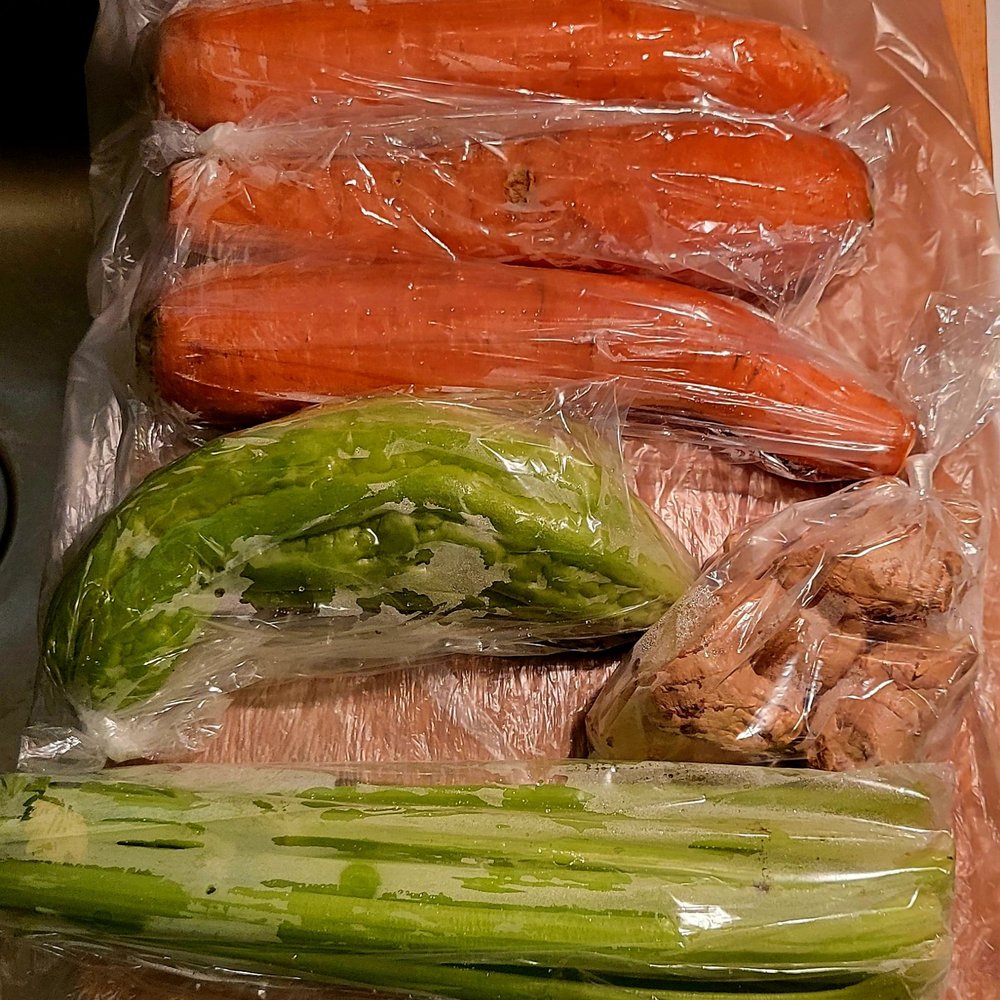 Ung Farm - I got (3) giant carrots, bitter melon, ginger, & celery stocks. All of this just for $5 bucks! DEALAGES Yo! - International Grocery Near Me - Honolulu, Hawaii Ung Farm - I got (3) giant carrots, bitter melon, ginger, & celery stocks. All of this just for $5 bucks! DEALAGES Yo! - International Grocery Near Me - Honolulu, Hawaii