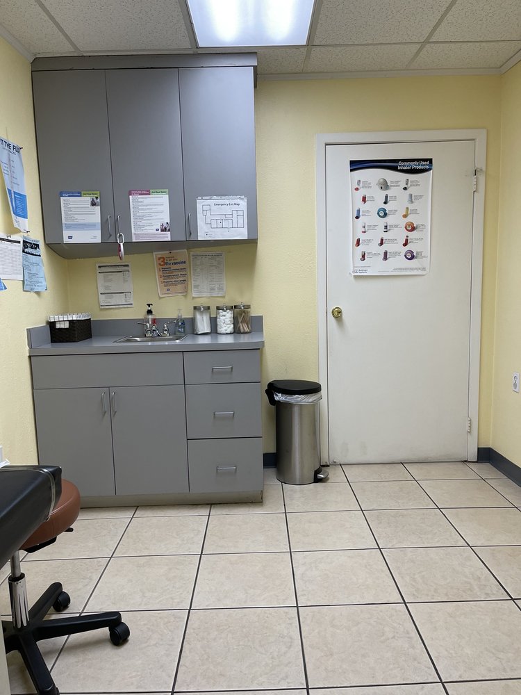 ARNOLD PANG, DO 43 Reviews Family Practice 15572 E Gale Ave