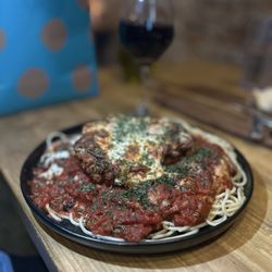 Venucci - Chicken Parmigiana