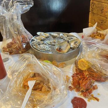 The Boiling Crab - Cajun/Creole Near Me - Dallas, Texas