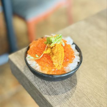 Kakuna Sushi - Egg over rice on the omakase box - Ramen Near Me - San Jose, California Kakuna Sushi - Egg over rice on the omakase box - Ramen Near Me - San Jose, California
