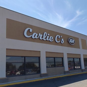 Carlie C's IGA - Front of business - Grocery Near Me - Laurinburg, North Carolina