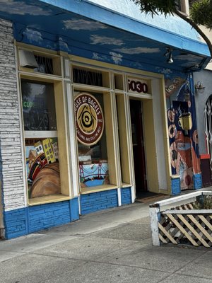 House of Bagels by null