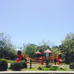 Commodore Park - Play structure