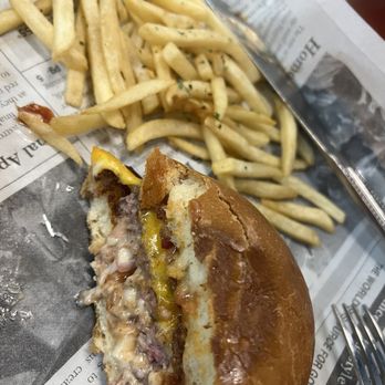 Buzz & Bites - Katy - Burger - Coffee & Tea Near Me - Katy, Texas