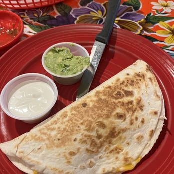 Los Gallitos - Chicken Quesadilla - Mexican Near Me - Fort Bragg, California